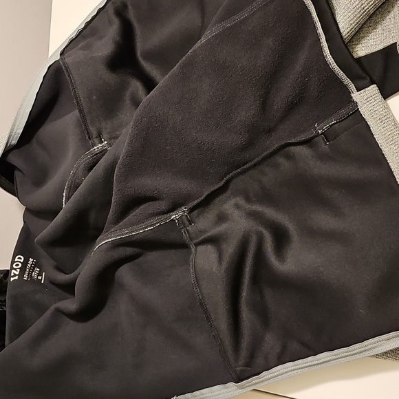 IZOD Fleece Zip-Up XL - Picture 5 of 6